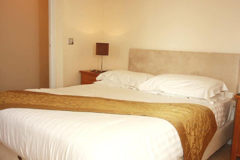 Churchills Inn & Rooms Боунес-он-Уиндермер Экстерьер фото